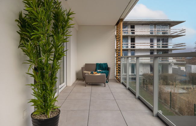 Coast Apartment With Balcony by Renters - Photo 31