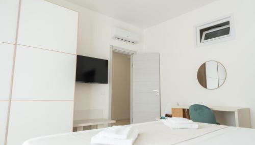 Light Charme, Sun Light Apartment a due passi dalla PIAZZA DUOMO - Foto 4, wardrobe