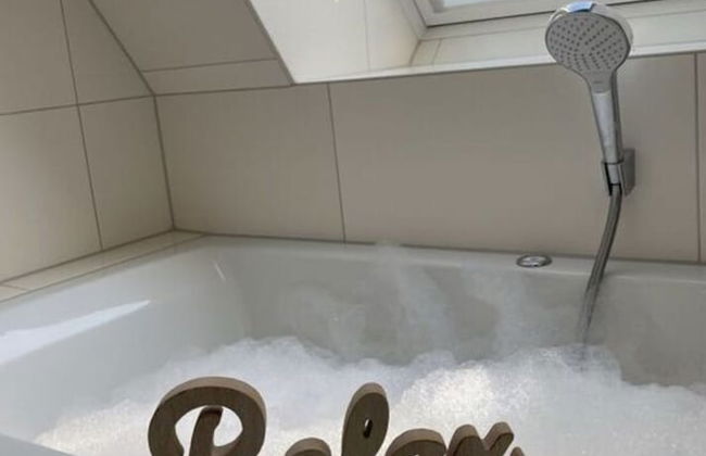 Kugelhaus Tamika - Sauna, Whirlpoolwanne und Kamin am Tollensesee - Foto 7