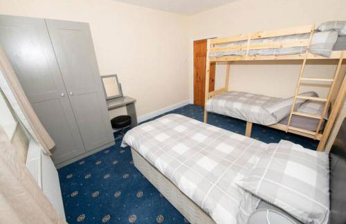 The Bungalow at Seaway's, Sleeps 11 + - Foto 15