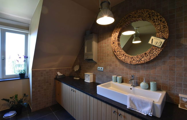 Tasteful Mansion in Lichtervelde with Hot Tub - Photo 38