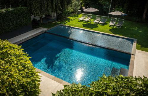 goldfinger + suites - Photo 22