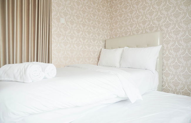 Homey And Modern Studio At Sky Terrace Apartment - Foto 5