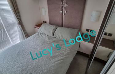 Lucy's Lodge - Photo 3