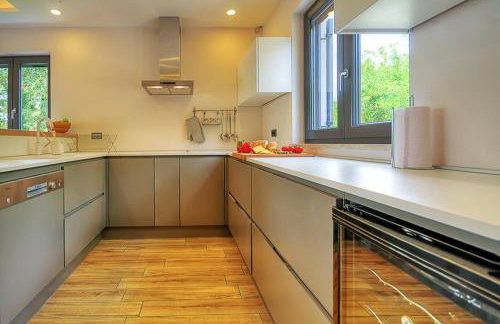 Villa Onyx for 12 people near Porec with 65 private pool and jacuzzi - Photo 29