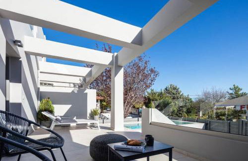 Akonizia Luxury House - With Private Heated Pool and Jacuzzi - Photo 4