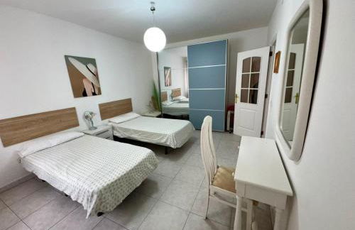 Casa Lilo, en jardin grande, con una gran piscina y barbacoa - Foto 30