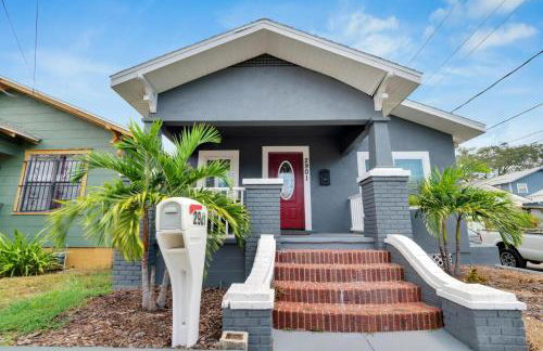 Cozy Bungalow Central Location Near Downtown - Foto 20