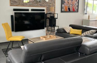 maison avec piscine couverte - Foto 7