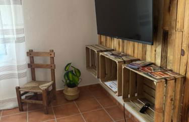 La Casa del Pueblo con piscina y barbacoa - Foto 19