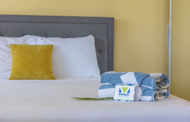 Partial Ocean View Condo with 2 Beds and Parking - Foto 63