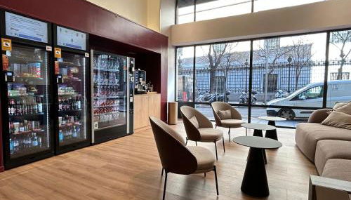 Renovated apartment in Madrid Center - Photo 5, Lobby or reception