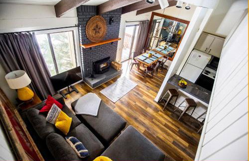 The Mammoth House - Photo 34