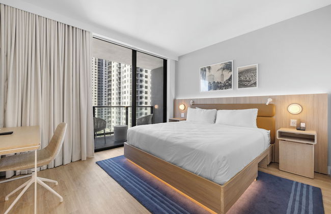 Luxury Condos in Downtown Miami - Photo 33