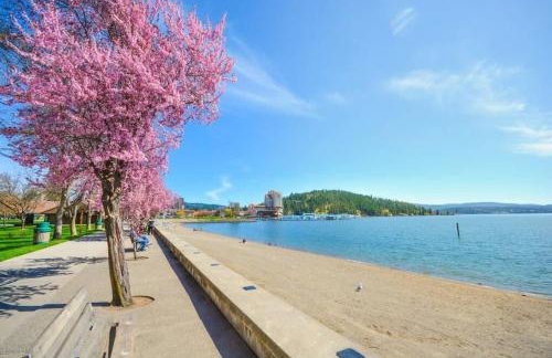 Modern Comfort Near Downtown CDA and Lake - Foto 34