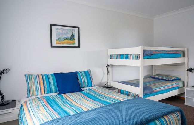 Emu Bay Holiday Homes - Photo 9