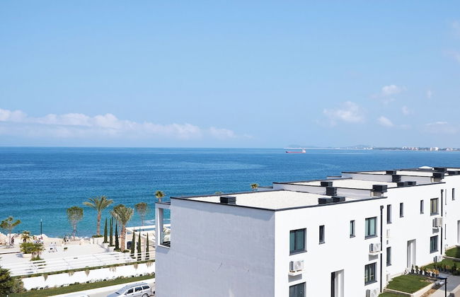 AZAR LUXURY SUITES - Photo 80