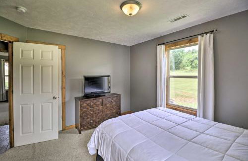 Mountain Home Cottage with Deck on White River! - Foto 19