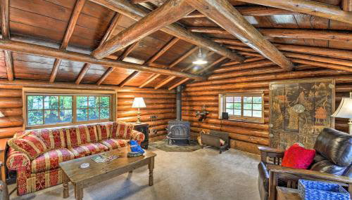 Wheelchair-Accessible Belfair Cabin w/ Patio! - Foto 4