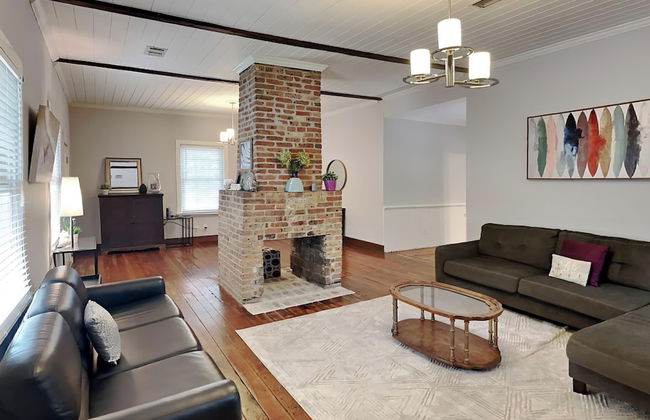 Innerarity House - Photo 1