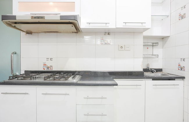 Fully Furnished And Comfy 2Br Apartment At Gajah Mada Mediterania - Foto 10