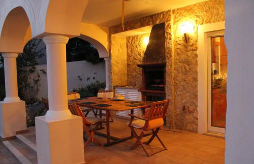 Lovely Burgau villa just 3 mins walk from beach - Foto 18