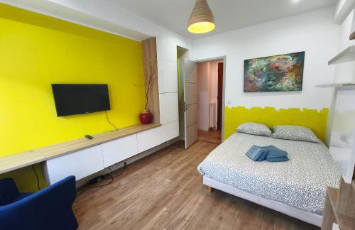 LE MIOLLIS - CENTRAL et CONFORT - WIFI- prés tansports en commun et commerces - Foto 2