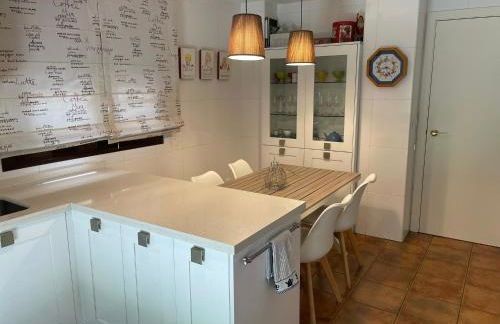 Casa en Ruta de la Plata con piscina comunitaria - Foto 7