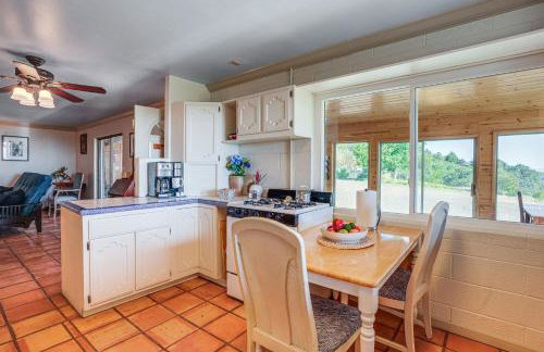 Sunroom and Sauna! Mtn-View Prescott Valley Home - Foto 11