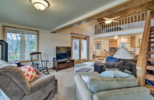 Lakefront Home with Seasonal Dock - 2 Mi to Skiing! - Foto 5