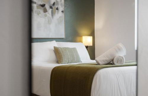 PFR Suites - Highland, 3BR 2BA Shadyside Condo, Penthouse Unit, 2 Decks, Off-Street Parking, 4th Floor Walkup - Foto 23