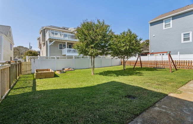 Beach Break Getaway in Virginia Beach - Photo 36