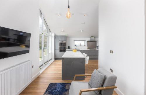 Waves Falmouth-hot tub games room very close to Swanpool beach and Falmouth GC - Foto 5