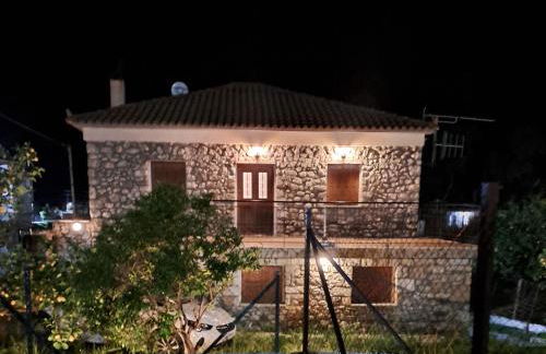 Το πέτρινο της Δώρας - Foto 1