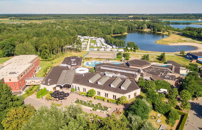 Lodge by the Lake in Arcen With Water Terrace - Photo 9