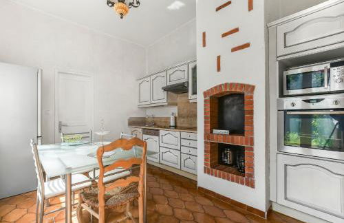 Les Bellevue Cité "3 Apartments, 1 with Garden & Private Parking, Aircon, WiFi, Free Public Car Park, 1 km from Cité" - Foto 34