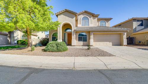 Near Golf Courses and Casinos Maricopa Home with Yard - Foto 2