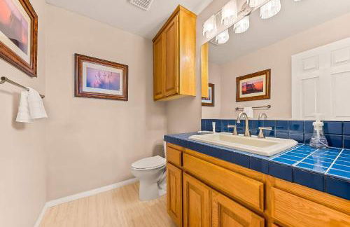 Spacious Beautiful Home with Stunning Bay Views - Foto 24