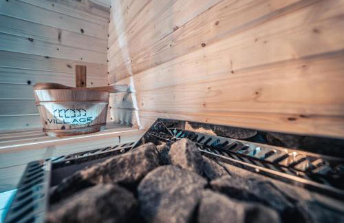 VILLAGE RESORT Sauna & Jacuzzi & Netflix - Photo 10