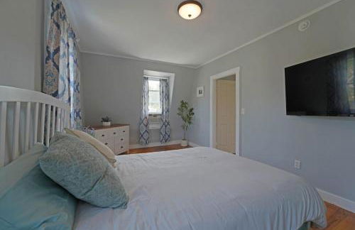 Beautiful Modern Beach House! - Photo 24