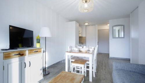 Appartement Neuf pour 6, Parking Gratuit, Skis et Accès Pistes en 5min - FR-1-695-4 - Foto 1
