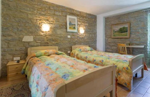 Beautiful Home In Buje With Wifi - Foto 15