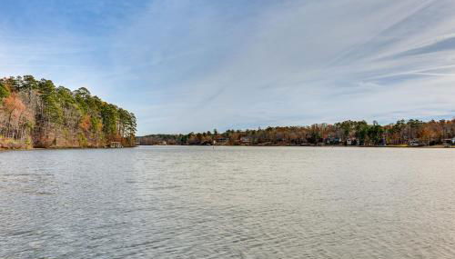 Lakefront Hot Springs Village Home with Private Dock - Foto 2