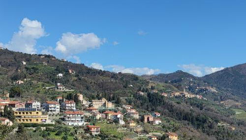 Appartamento tra le Cinque Terre, Camogli e Portofino con scorcio mare all'orizzonte - Foto 1
