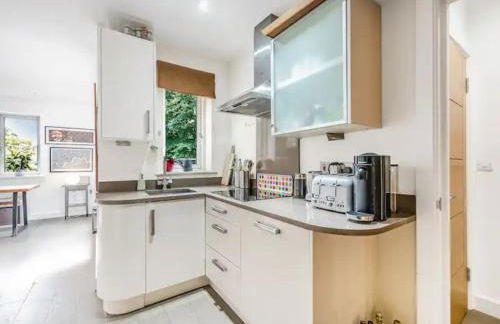 Modern Terrace Apartment in Putney - Pass the Keys - Foto 14