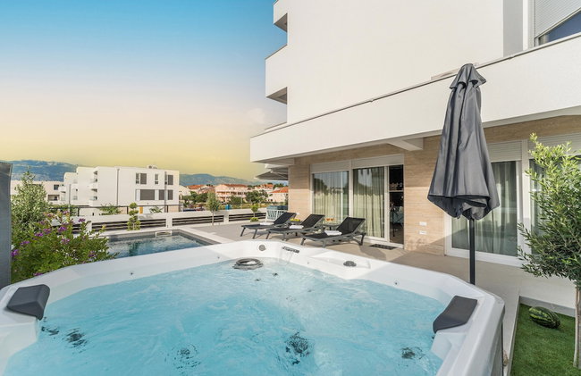 Luxury apartment Sun with private Pool and Jacuzzi - Photo 45