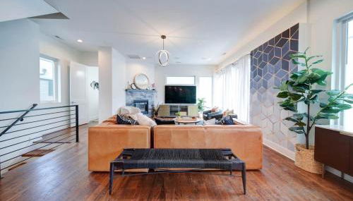 Modern Rooftop Townhome w Hot Tub & Skyline Views - Foto 5