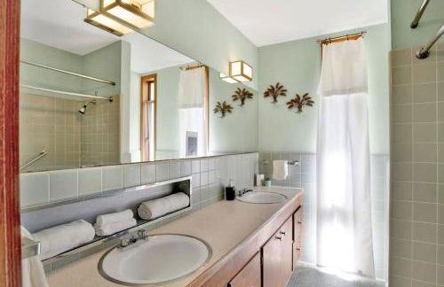 Midcentury Modern - Pool & Hot tub - Retro Retreat - Foto 38