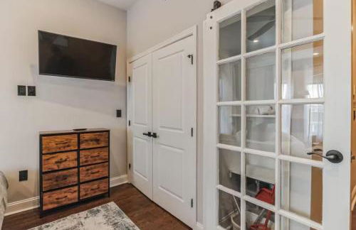 Jr 1Br w 2 Beds - Sleeps 4 - 10 min to DT - Foto 7