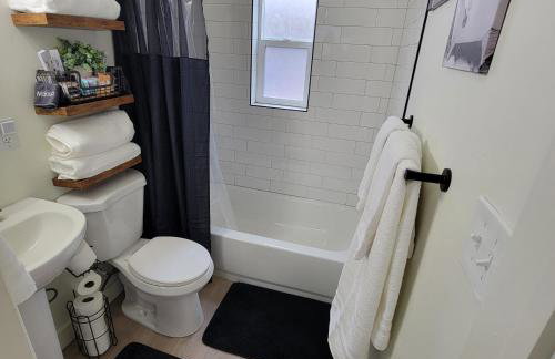 Cozy Cottage near USU - Photo 8